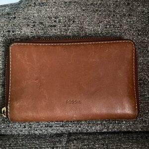 Genuine leather fossil wallet 6” x 4”